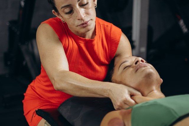 Ponto-gatilho muscular: o que é e por que a dor pode persistir